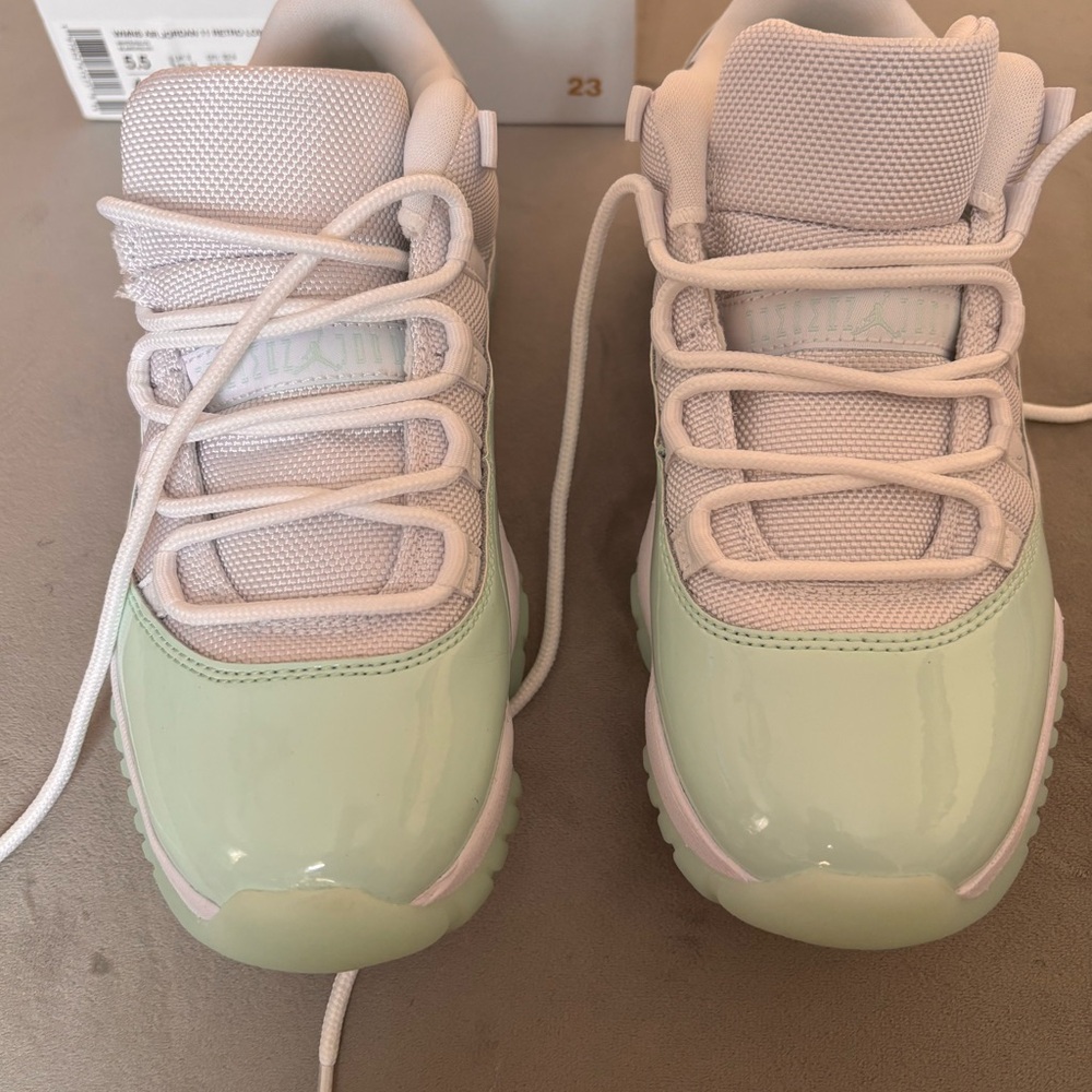 Women’s Air Jordan 11 Retro Low 5.5